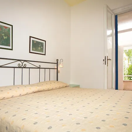 Aparthotel Baia Marticana 3*