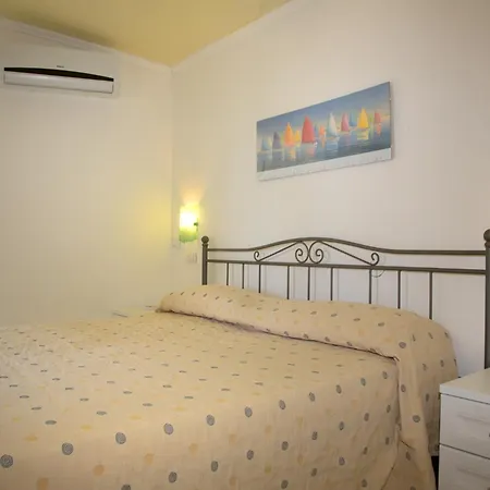 Baia Marticana Апарт-отель Agnone Cilento