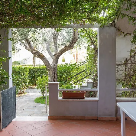 Baia Marticana Aparthotel
