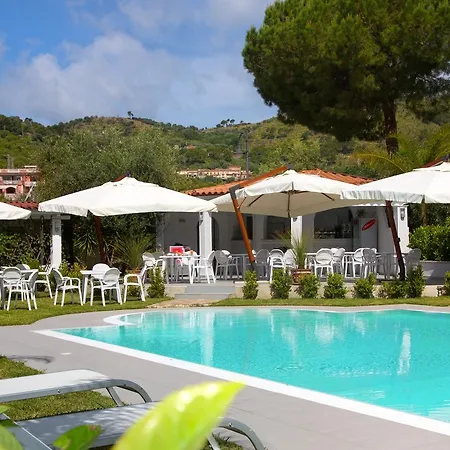 Aparthotel Baia Marticana